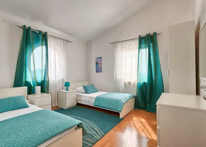 Carmen Βίλα Štinjan